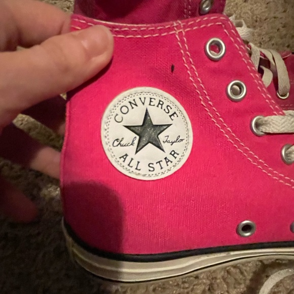 Hot Pink Converse! 💕 - Picture 5 of 7